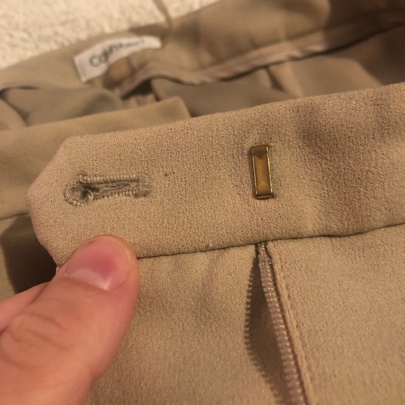 Calvin Klein Pleated Dress Pants 🤍 - Picture 2 of 9